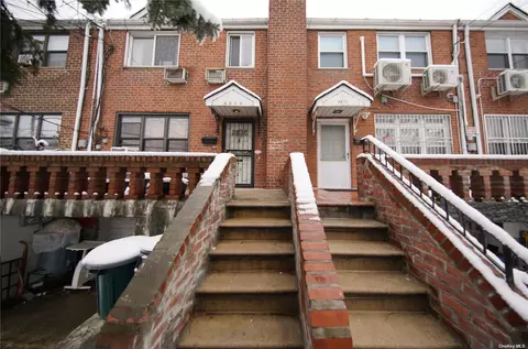 48-09 65th Pl, Woodside, NY 11377