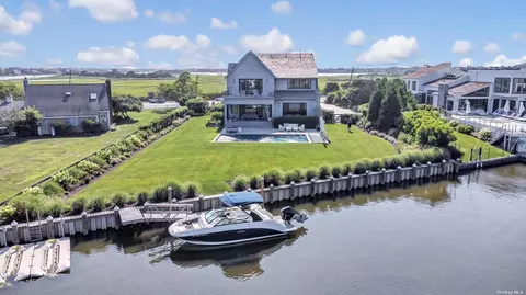 168 Beach Ln, Westhampton Beach, NY 11978