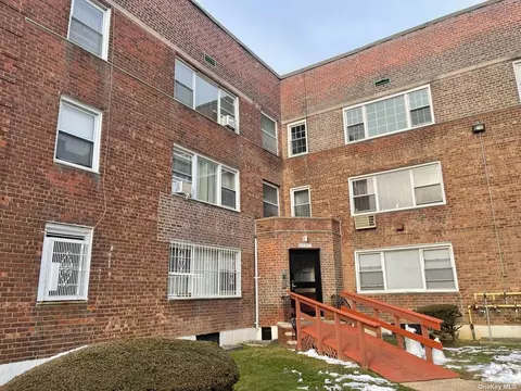 69-09 138 St #3C, Flushing, NY 11367