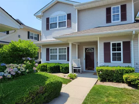 1703 Aerie Way #1703, East Quogue, NY 11942