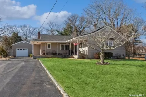 2755 Westphalia Rd, Mattituck, NY 11952