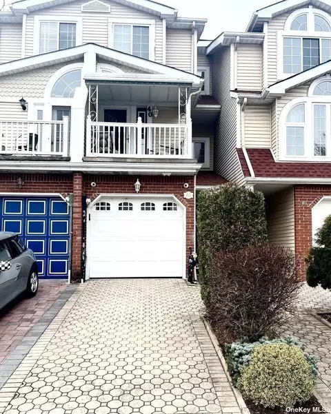 40 Chesebrough St, Staten Island, NY 10312
