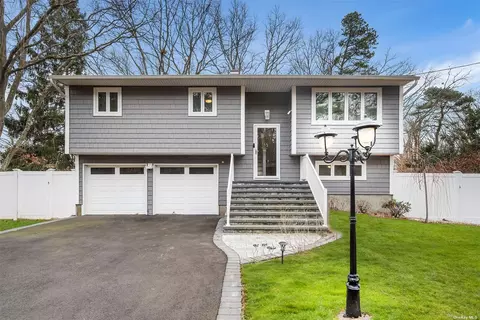1618 Spur Dr, Islip, NY 11751