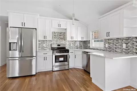 229-12 145th Ave, Rosedale, NY 11413