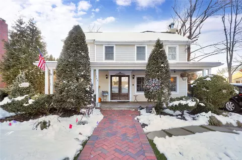 197 Richmond Ave, Amityville, NY 11701