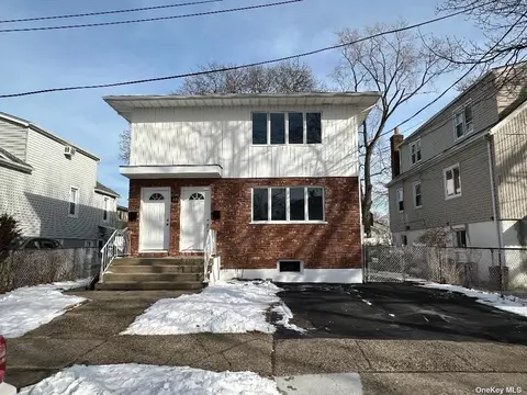 62 Graywood Rd, Port Washington, NY 11050