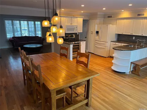 1716 James St, Merrick, NY 11566