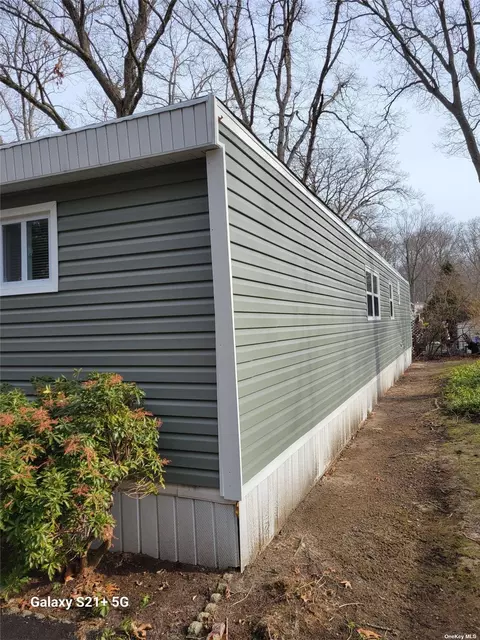 658- A6 Sound Ave, Calverton, NY 11933
