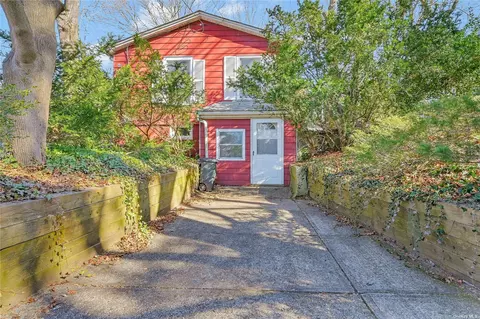 503 Meadow Rd, Kings Park, NY 11754