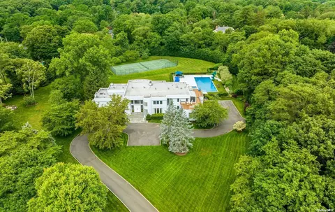 1570 Old Cedar Swamp Rd, Brookville, NY 11545