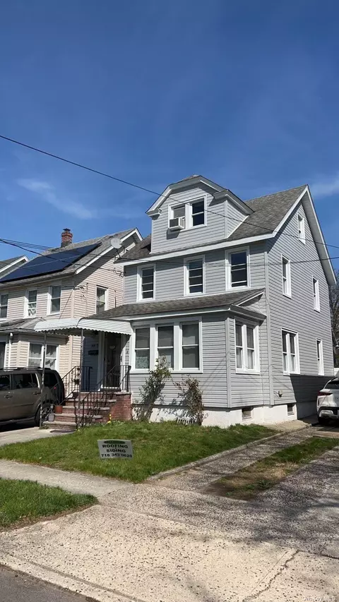 88-35 Ashford St, Queens Village, NY 11427