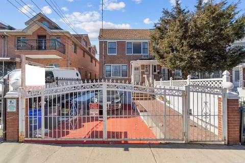 23-38 92nd St, East Elmhurst, NY 11369