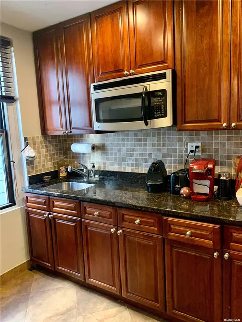 21-57 33rd #3C, Astoria, NY 11105