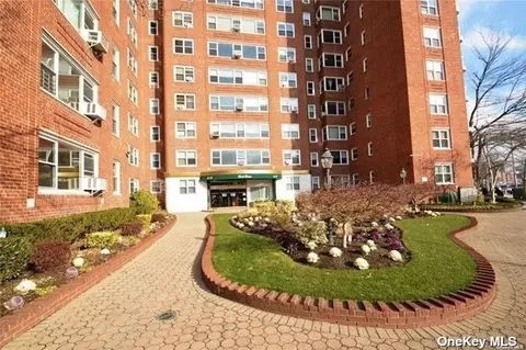 110-45 Queens Blvd #701, Forest Hills, NY 11375