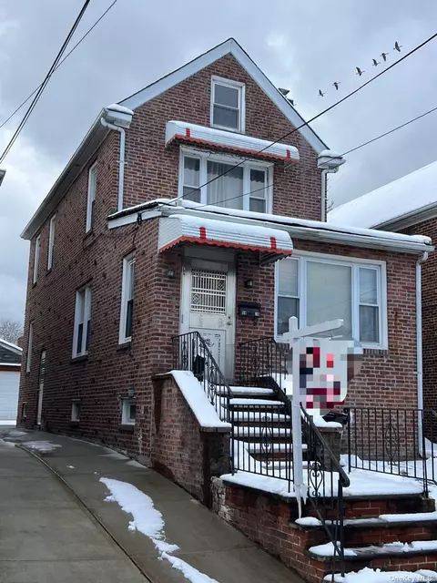 59-26 163rd St, Flushing, NY 11365