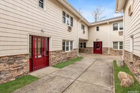 490 Main St #A10, Farmingdale, NY 11735