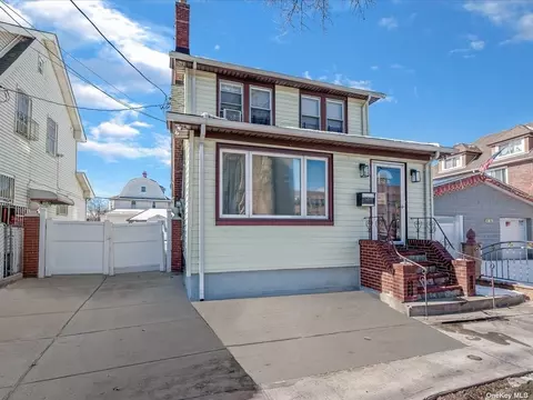 92-74 Springfield Blvd, Queens Village, NY 11428