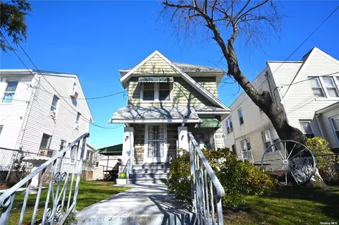 25-41 Humphrey St, East Elmhurst, NY 11369
