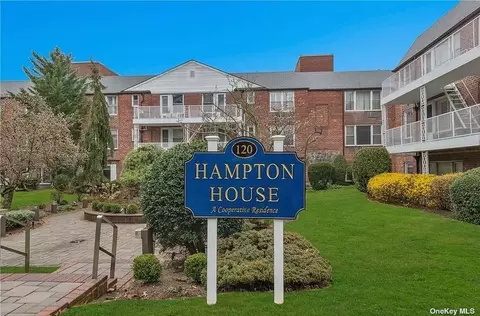 120 Morris Ave #B9, Rockville Centre, NY 11570