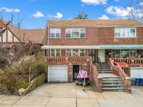 61-14 157th St, Flushing, NY 11367