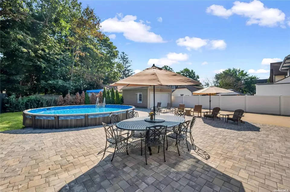 344 Vincent Ave, Lynbrook, NY 11563 26 Photos Movoto