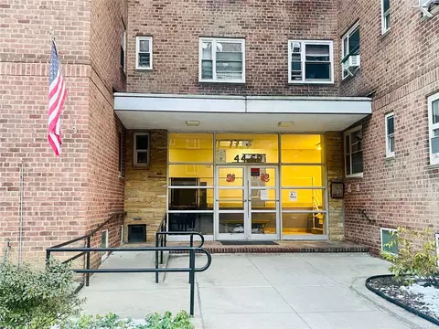 4469 Kissena Blvd #3J, Flushing, NY 11355