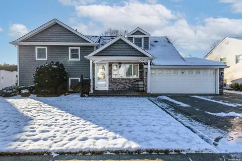 3596 Wyanet St, Seaford, NY 11783