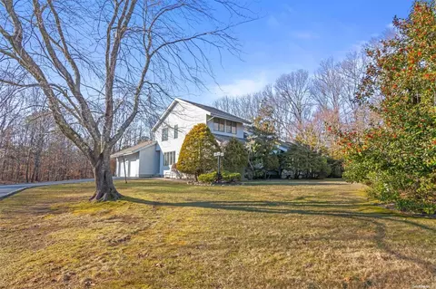 64 John Ln, Manorville, NY 11949