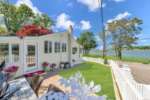 144 Riviera Dr, Kings Park, NY 11754