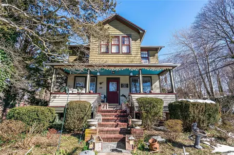 99 Woodhull Rd, Huntington, NY 11743