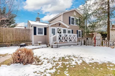 20 Calverton Rd, Sound Beach, NY 11789