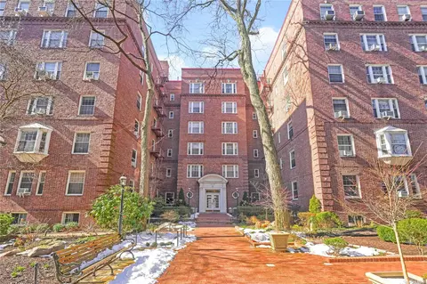 117-01 Park Ln S #B2D, Kew Gardens, NY 11415