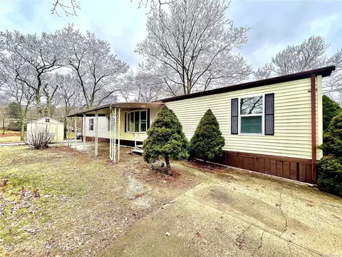 1800- 18e Osborn Ave, Riverhead, NY 11901