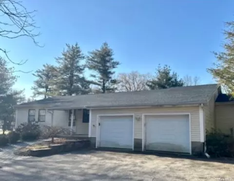 18 Tamidan Rd, Poughkeepsie, NY 12601