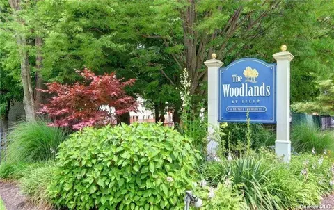 11 Toehee Pl #1A, Islip, NY 11751