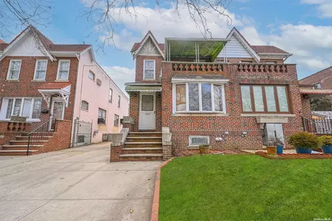 87-06 Union Tpke, Glendale, NY 11385