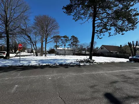 34 Levey Blvd, Wyandanch, NY 11798