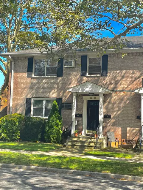 8205 268th St #B, New Hyde Park, NY 11040