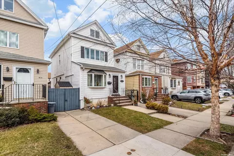 88-31 Aubrey Ave, Glendale, NY 11385