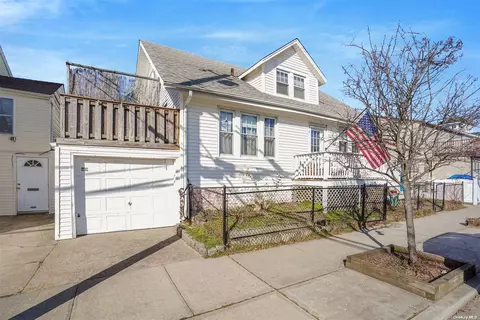 609 W Walnut St, Long Beach, NY 11561