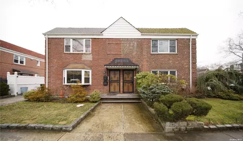 73-73 198th St, Fresh Meadows, NY 11366