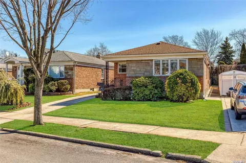 147-54 5th Ave, Whitestone, NY 11357