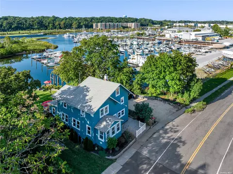 158 Shore Rd, Glen Cove, NY 11542