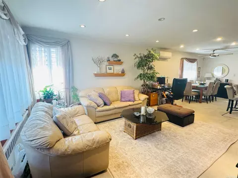 58-34 229th St, Bayside, NY 11364