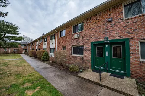2453 Union Blvd #6A, Islip, NY 11751