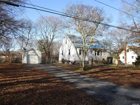 135 Northern Blvd, Shirley, NY 11967