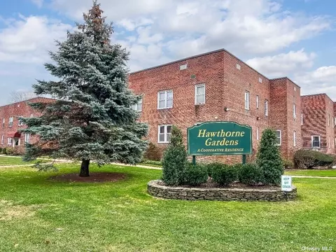 141 Smith St #C25, Freeport, NY 11520