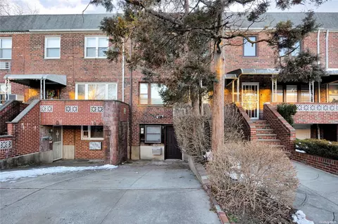 60-52 77th St, Middle Village, NY 11379