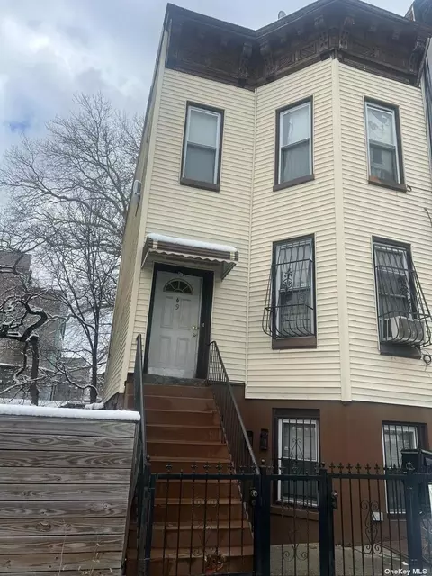 9 Kane Pl, Brooklyn, NY 11233