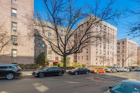 83-15 98 St #4B, Woodhaven, NY 11421